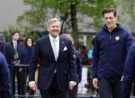 Amsterdam 17 april 2024
Staatsbezoek Nederland - Spanje met Koning Willem Alexander Koningin Maxima Koning Filipe en Koningin Letizia van Spanje aan Nederland . Koning Willem Alexander en Koning Felipe bezoeken Cruyff court in betondorp . oa aanwezig Jordy Cruijff Susila Cruijff Frank Rijkaard en Guus Hiddink.