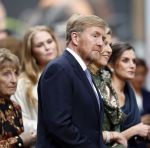 Amsterdam 18 april 2024
Contraprestatie
Koning Felipe en Koningin Letizia bieden het Koninklijk Paar een receptie aan in Museum STRAAT in Amsterdam. Hierbij is ook de Prinses van Oranje aanwezig. Tijdens de receptie openen de Koninklijke Paren een expositie van tien Spaanse en Nederlandse muurschilders. De tentoonstelling is tot en met 2 juni te bezoeken. Na de receptie neemt het Koninklijk Paar afscheid van de Spaanse Koning en Koningin. Aanwezig Koning Felipe Koningin Letizia Koning Willem Alexnader Koningin Maxima Prinses Amalia Prinses Margriet en Mr Pieter v Vollenhoven.