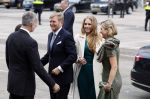 Amsterdam 18 april 2024
Contraprestatie
Koning Felipe en Koningin Letizia bieden het Koninklijk Paar een receptie aan in Museum STRAAT in Amsterdam. Hierbij is ook de Prinses van Oranje aanwezig. Tijdens de receptie openen de Koninklijke Paren een expositie van tien Spaanse en Nederlandse muurschilders. De tentoonstelling is tot en met 2 juni te bezoeken. Na de receptie neemt het Koninklijk Paar afscheid van de Spaanse Koning en Koningin. Aanwezig Koning Felipe Koningin Letizia Koning Willem Alexnader Koningin Maxima Prinses Amalia Prinses Margriet en Mr Pieter v Vollenhoven.