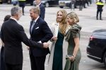 Amsterdam 18 april 2024
Contraprestatie
Koning Felipe en Koningin Letizia bieden het Koninklijk Paar een receptie aan in Museum STRAAT in Amsterdam. Hierbij is ook de Prinses van Oranje aanwezig. Tijdens de receptie openen de Koninklijke Paren een expositie van tien Spaanse en Nederlandse muurschilders. De tentoonstelling is tot en met 2 juni te bezoeken. Na de receptie neemt het Koninklijk Paar afscheid van de Spaanse Koning en Koningin. Aanwezig Koning Felipe Koningin Letizia Koning Willem Alexnader Koningin Maxima Prinses Amalia Prinses Margriet en Mr Pieter v Vollenhoven.