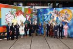 Amsterdam 18 april 2024
Contraprestatie
Koning Felipe en Koningin Letizia bieden het Koninklijk Paar een receptie aan in Museum STRAAT in Amsterdam. Hierbij is ook de Prinses van Oranje aanwezig. Tijdens de receptie openen de Koninklijke Paren een expositie van tien Spaanse en Nederlandse muurschilders. De tentoonstelling is tot en met 2 juni te bezoeken. Na de receptie neemt het Koninklijk Paar afscheid van de Spaanse Koning en Koningin. Aanwezig Koning Felipe Koningin Letizia Koning Willem Alexnader Koningin Maxima Prinses Amalia Prinses Margriet en Mr Pieter v Vollenhoven.