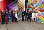 Amsterdam 18 april 2024
Contraprestatie
Koning Felipe en Koningin Letizia bieden het Koninklijk Paar een receptie aan in Museum STRAAT in Amsterdam. Hierbij is ook de Prinses van Oranje aanwezig. Tijdens de receptie openen de Koninklijke Paren een expositie van tien Spaanse en Nederlandse muurschilders. De tentoonstelling is tot en met 2 juni te bezoeken. Na de receptie neemt het Koninklijk Paar afscheid van de Spaanse Koning en Koningin. Aanwezig Koning Felipe Koningin Letizia Koning Willem Alexnader Koningin Maxima Prinses Amalia Prinses Margriet en Mr Pieter v Vollenhoven.