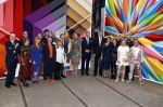 Amsterdam 18 april 2024
Contraprestatie
Koning Felipe en Koningin Letizia bieden het Koninklijk Paar een receptie aan in Museum STRAAT in Amsterdam. Hierbij is ook de Prinses van Oranje aanwezig. Tijdens de receptie openen de Koninklijke Paren een expositie van tien Spaanse en Nederlandse muurschilders. De tentoonstelling is tot en met 2 juni te bezoeken. Na de receptie neemt het Koninklijk Paar afscheid van de Spaanse Koning en Koningin. Aanwezig Koning Felipe Koningin Letizia Koning Willem Alexnader Koningin Maxima Prinses Amalia Prinses Margriet en Mr Pieter v Vollenhoven.