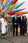 Amsterdam 18 april 2024
Contraprestatie
Koning Felipe en Koningin Letizia bieden het Koninklijk Paar een receptie aan in Museum STRAAT in Amsterdam. Hierbij is ook de Prinses van Oranje aanwezig. Tijdens de receptie openen de Koninklijke Paren een expositie van tien Spaanse en Nederlandse muurschilders. De tentoonstelling is tot en met 2 juni te bezoeken. Na de receptie neemt het Koninklijk Paar afscheid van de Spaanse Koning en Koningin. Aanwezig Koning Felipe Koningin Letizia Koning Willem Alexnader Koningin Maxima Prinses Amalia Prinses Margriet en Mr Pieter v Vollenhoven.