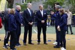 Amsterdam 17 april 2024
Staatsbezoek Nederland - Spanje met Koning Willem Alexander Koningin Maxima Koning Filipe en Koningin Letizia van Spanje aan Nederland . Koning Willem Alexander en Koning Felipe bezoeken Cruyff court in betondorp . oa aanwezig Jordy Cruijff Susila Cruijff Frank Rijkaard en Guus Hiddink.