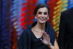 Amsterdam 18 april 2024
Contraprestatie
Koning Felipe en Koningin Letizia bieden het Koninklijk Paar een receptie aan in Museum STRAAT in Amsterdam. Hierbij is ook de Prinses van Oranje aanwezig. Tijdens de receptie openen de Koninklijke Paren een expositie van tien Spaanse en Nederlandse muurschilders. De tentoonstelling is tot en met 2 juni te bezoeken. Na de receptie neemt het Koninklijk Paar afscheid van de Spaanse Koning en Koningin. Aanwezig Koning Felipe Koningin Letizia Koning Willem Alexnader Koningin Maxima Prinses Amalia Prinses Margriet en Mr Pieter v Vollenhoven.