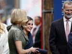 Amsterdam 18 april 2024
Contraprestatie
Koning Felipe en Koningin Letizia bieden het Koninklijk Paar een receptie aan in Museum STRAAT in Amsterdam. Hierbij is ook de Prinses van Oranje aanwezig. Tijdens de receptie openen de Koninklijke Paren een expositie van tien Spaanse en Nederlandse muurschilders. De tentoonstelling is tot en met 2 juni te bezoeken. Na de receptie neemt het Koninklijk Paar afscheid van de Spaanse Koning en Koningin. Aanwezig Koning Felipe Koningin Letizia Koning Willem Alexnader Koningin Maxima Prinses Amalia Prinses Margriet en Mr Pieter v Vollenhoven.