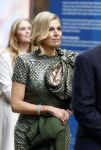 Amsterdam 18 april 2024
Contraprestatie
Koning Felipe en Koningin Letizia bieden het Koninklijk Paar een receptie aan in Museum STRAAT in Amsterdam. Hierbij is ook de Prinses van Oranje aanwezig. Tijdens de receptie openen de Koninklijke Paren een expositie van tien Spaanse en Nederlandse muurschilders. De tentoonstelling is tot en met 2 juni te bezoeken. Na de receptie neemt het Koninklijk Paar afscheid van de Spaanse Koning en Koningin. Aanwezig Koning Felipe Koningin Letizia Koning Willem Alexnader Koningin Maxima Prinses Amalia Prinses Margriet en Mr Pieter v Vollenhoven.