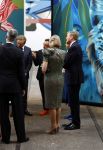 Amsterdam 18 april 2024
Contraprestatie
Koning Felipe en Koningin Letizia bieden het Koninklijk Paar een receptie aan in Museum STRAAT in Amsterdam. Hierbij is ook de Prinses van Oranje aanwezig. Tijdens de receptie openen de Koninklijke Paren een expositie van tien Spaanse en Nederlandse muurschilders. De tentoonstelling is tot en met 2 juni te bezoeken. Na de receptie neemt het Koninklijk Paar afscheid van de Spaanse Koning en Koningin. Aanwezig Koning Felipe Koningin Letizia Koning Willem Alexnader Koningin Maxima Prinses Amalia Prinses Margriet en Mr Pieter v Vollenhoven.
