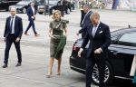 Amsterdam 18 april 2024
Contraprestatie
Koning Felipe en Koningin Letizia bieden het Koninklijk Paar een receptie aan in Museum STRAAT in Amsterdam. Hierbij is ook de Prinses van Oranje aanwezig. Tijdens de receptie openen de Koninklijke Paren een expositie van tien Spaanse en Nederlandse muurschilders. De tentoonstelling is tot en met 2 juni te bezoeken. Na de receptie neemt het Koninklijk Paar afscheid van de Spaanse Koning en Koningin. Aanwezig Koning Felipe Koningin Letizia Koning Willem Alexnader Koningin Maxima Prinses Amalia Prinses Margriet en Mr Pieter v Vollenhoven.