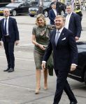 Amsterdam 18 april 2024
Contraprestatie
Koning Felipe en Koningin Letizia bieden het Koninklijk Paar een receptie aan in Museum STRAAT in Amsterdam. Hierbij is ook de Prinses van Oranje aanwezig. Tijdens de receptie openen de Koninklijke Paren een expositie van tien Spaanse en Nederlandse muurschilders. De tentoonstelling is tot en met 2 juni te bezoeken. Na de receptie neemt het Koninklijk Paar afscheid van de Spaanse Koning en Koningin. Aanwezig Koning Felipe Koningin Letizia Koning Willem Alexnader Koningin Maxima Prinses Amalia Prinses Margriet en Mr Pieter v Vollenhoven.