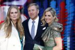 Amsterdam 18 april 2024
Contraprestatie
Koning Felipe en Koningin Letizia bieden het Koninklijk Paar een receptie aan in Museum STRAAT in Amsterdam. Hierbij is ook de Prinses van Oranje aanwezig. Tijdens de receptie openen de Koninklijke Paren een expositie van tien Spaanse en Nederlandse muurschilders. De tentoonstelling is tot en met 2 juni te bezoeken. Na de receptie neemt het Koninklijk Paar afscheid van de Spaanse Koning en Koningin. Aanwezig Koning Felipe Koningin Letizia Koning Willem Alexnader Koningin Maxima Prinses Amalia Prinses Margriet en Mr Pieter v Vollenhoven.
