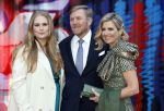 Amsterdam 18 april 2024
Contraprestatie
Koning Felipe en Koningin Letizia bieden het Koninklijk Paar een receptie aan in Museum STRAAT in Amsterdam. Hierbij is ook de Prinses van Oranje aanwezig. Tijdens de receptie openen de Koninklijke Paren een expositie van tien Spaanse en Nederlandse muurschilders. De tentoonstelling is tot en met 2 juni te bezoeken. Na de receptie neemt het Koninklijk Paar afscheid van de Spaanse Koning en Koningin. Aanwezig Koning Felipe Koningin Letizia Koning Willem Alexnader Koningin Maxima Prinses Amalia Prinses Margriet en Mr Pieter v Vollenhoven.