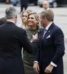 Amsterdam 18 april 2024
Contraprestatie
Koning Felipe en Koningin Letizia bieden het Koninklijk Paar een receptie aan in Museum STRAAT in Amsterdam. Hierbij is ook de Prinses van Oranje aanwezig. Tijdens de receptie openen de Koninklijke Paren een expositie van tien Spaanse en Nederlandse muurschilders. De tentoonstelling is tot en met 2 juni te bezoeken. Na de receptie neemt het Koninklijk Paar afscheid van de Spaanse Koning en Koningin. Aanwezig Koning Felipe Koningin Letizia Koning Willem Alexnader Koningin Maxima Prinses Amalia Prinses Margriet en Mr Pieter v Vollenhoven.