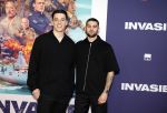 Amsterdam 8 april 2024
Premiere Invasie in Pathe Arena met oa Tarikh Jansen Ortal Vriend Raymond Thiry Gijs Scholten v Aschat Jasha Rudge Gijs Blom Fedja v Huet . Bobby Boermans is de regisseur. Isa Hoes kwam met haar kinderen Vlinder Kamerling en Merlijn Kamerling