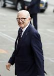 Amsterdam 18 april 2024
Contraprestatie
Koning Felipe en Koningin Letizia bieden het Koninklijk Paar een receptie aan in Museum STRAAT in Amsterdam. Hierbij is ook de Prinses van Oranje aanwezig. Tijdens de receptie openen de Koninklijke Paren een expositie van tien Spaanse en Nederlandse muurschilders. De tentoonstelling is tot en met 2 juni te bezoeken. Na de receptie neemt het Koninklijk Paar afscheid van de Spaanse Koning en Koningin. Aanwezig Koning Felipe Koningin Letizia Koning Willem Alexnader Koningin Maxima Prinses Amalia Prinses Margriet en Mr Pieter v Vollenhoven.