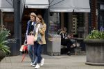 Amsterdam 11 april 2024
Prinses Aimee aan het winkelen met vriendinnen  in Amsterdam Zuid.