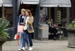 Amsterdam 11 april 2024
Prinses Aimee aan het winkelen met vriendinnen  in Amsterdam Zuid.