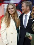 Amsterdam 18 april 2024
Contraprestatie
Koning Felipe en Koningin Letizia bieden het Koninklijk Paar een receptie aan in Museum STRAAT in Amsterdam. Hierbij is ook de Prinses van Oranje aanwezig. Tijdens de receptie openen de Koninklijke Paren een expositie van tien Spaanse en Nederlandse muurschilders. De tentoonstelling is tot en met 2 juni te bezoeken. Na de receptie neemt het Koninklijk Paar afscheid van de Spaanse Koning en Koningin. Aanwezig Koning Felipe Koningin Letizia Koning Willem Alexnader Koningin Maxima Prinses Amalia Prinses Margriet en Mr Pieter v Vollenhoven.