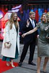 Amsterdam 18 april 2024
Contraprestatie
Koning Felipe en Koningin Letizia bieden het Koninklijk Paar een receptie aan in Museum STRAAT in Amsterdam. Hierbij is ook de Prinses van Oranje aanwezig. Tijdens de receptie openen de Koninklijke Paren een expositie van tien Spaanse en Nederlandse muurschilders. De tentoonstelling is tot en met 2 juni te bezoeken. Na de receptie neemt het Koninklijk Paar afscheid van de Spaanse Koning en Koningin. Aanwezig Koning Felipe Koningin Letizia Koning Willem Alexnader Koningin Maxima Prinses Amalia Prinses Margriet en Mr Pieter v Vollenhoven.