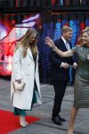 Amsterdam 18 april 2024
Contraprestatie
Koning Felipe en Koningin Letizia bieden het Koninklijk Paar een receptie aan in Museum STRAAT in Amsterdam. Hierbij is ook de Prinses van Oranje aanwezig. Tijdens de receptie openen de Koninklijke Paren een expositie van tien Spaanse en Nederlandse muurschilders. De tentoonstelling is tot en met 2 juni te bezoeken. Na de receptie neemt het Koninklijk Paar afscheid van de Spaanse Koning en Koningin. Aanwezig Koning Felipe Koningin Letizia Koning Willem Alexnader Koningin Maxima Prinses Amalia Prinses Margriet en Mr Pieter v Vollenhoven.