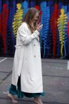 Amsterdam 18 april 2024
Contraprestatie
Koning Felipe en Koningin Letizia bieden het Koninklijk Paar een receptie aan in Museum STRAAT in Amsterdam. Hierbij is ook de Prinses van Oranje aanwezig. Tijdens de receptie openen de Koninklijke Paren een expositie van tien Spaanse en Nederlandse muurschilders. De tentoonstelling is tot en met 2 juni te bezoeken. Na de receptie neemt het Koninklijk Paar afscheid van de Spaanse Koning en Koningin. Aanwezig Koning Felipe Koningin Letizia Koning Willem Alexnader Koningin Maxima Prinses Amalia Prinses Margriet en Mr Pieter v Vollenhoven.