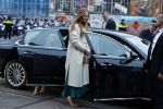 Amsterdam 18 april 2024
Contraprestatie
Koning Felipe en Koningin Letizia bieden het Koninklijk Paar een receptie aan in Museum STRAAT in Amsterdam. Hierbij is ook de Prinses van Oranje aanwezig. Tijdens de receptie openen de Koninklijke Paren een expositie van tien Spaanse en Nederlandse muurschilders. De tentoonstelling is tot en met 2 juni te bezoeken. Na de receptie neemt het Koninklijk Paar afscheid van de Spaanse Koning en Koningin. Aanwezig Koning Felipe Koningin Letizia Koning Willem Alexnader Koningin Maxima Prinses Amalia Prinses Margriet en Mr Pieter v Vollenhoven.