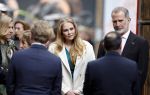 Amsterdam 18 april 2024
Contraprestatie
Koning Felipe en Koningin Letizia bieden het Koninklijk Paar een receptie aan in Museum STRAAT in Amsterdam. Hierbij is ook de Prinses van Oranje aanwezig. Tijdens de receptie openen de Koninklijke Paren een expositie van tien Spaanse en Nederlandse muurschilders. De tentoonstelling is tot en met 2 juni te bezoeken. Na de receptie neemt het Koninklijk Paar afscheid van de Spaanse Koning en Koningin. Aanwezig Koning Felipe Koningin Letizia Koning Willem Alexnader Koningin Maxima Prinses Amalia Prinses Margriet en Mr Pieter v Vollenhoven.