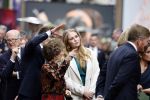 Amsterdam 18 april 2024
Contraprestatie
Koning Felipe en Koningin Letizia bieden het Koninklijk Paar een receptie aan in Museum STRAAT in Amsterdam. Hierbij is ook de Prinses van Oranje aanwezig. Tijdens de receptie openen de Koninklijke Paren een expositie van tien Spaanse en Nederlandse muurschilders. De tentoonstelling is tot en met 2 juni te bezoeken. Na de receptie neemt het Koninklijk Paar afscheid van de Spaanse Koning en Koningin. Aanwezig Koning Felipe Koningin Letizia Koning Willem Alexnader Koningin Maxima Prinses Amalia Prinses Margriet en Mr Pieter v Vollenhoven.