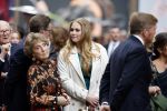 Amsterdam 18 april 2024
Contraprestatie
Koning Felipe en Koningin Letizia bieden het Koninklijk Paar een receptie aan in Museum STRAAT in Amsterdam. Hierbij is ook de Prinses van Oranje aanwezig. Tijdens de receptie openen de Koninklijke Paren een expositie van tien Spaanse en Nederlandse muurschilders. De tentoonstelling is tot en met 2 juni te bezoeken. Na de receptie neemt het Koninklijk Paar afscheid van de Spaanse Koning en Koningin. Aanwezig Koning Felipe Koningin Letizia Koning Willem Alexnader Koningin Maxima Prinses Amalia Prinses Margriet en Mr Pieter v Vollenhoven.