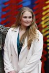 Amsterdam 18 april 2024
Contraprestatie
Koning Felipe en Koningin Letizia bieden het Koninklijk Paar een receptie aan in Museum STRAAT in Amsterdam. Hierbij is ook de Prinses van Oranje aanwezig. Tijdens de receptie openen de Koninklijke Paren een expositie van tien Spaanse en Nederlandse muurschilders. De tentoonstelling is tot en met 2 juni te bezoeken. Na de receptie neemt het Koninklijk Paar afscheid van de Spaanse Koning en Koningin. Aanwezig Koning Felipe Koningin Letizia Koning Willem Alexnader Koningin Maxima Prinses Amalia Prinses Margriet en Mr Pieter v Vollenhoven.