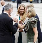 Amsterdam 18 april 2024
Contraprestatie
Koning Felipe en Koningin Letizia bieden het Koninklijk Paar een receptie aan in Museum STRAAT in Amsterdam. Hierbij is ook de Prinses van Oranje aanwezig. Tijdens de receptie openen de Koninklijke Paren een expositie van tien Spaanse en Nederlandse muurschilders. De tentoonstelling is tot en met 2 juni te bezoeken. Na de receptie neemt het Koninklijk Paar afscheid van de Spaanse Koning en Koningin. Aanwezig Koning Felipe Koningin Letizia Koning Willem Alexnader Koningin Maxima Prinses Amalia Prinses Margriet en Mr Pieter v Vollenhoven.