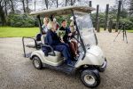 Baar Soestdijk 4 april 2024
Prinses Beatrix onthult het bronzen standbeeld â€˜Het Koninklijk Gezinâ€™ in het park van Paleis Soestdijk. Het groepsportret is in 1996 gemaakt door beeldhouwer Arthur Spronken en bestaat uit de portretten van prinses Beatrix, prins Claus en hun drie zonen.
