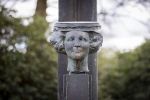 Baar Soestdijk 4 april 2024
Prinses Beatrix onthult het bronzen standbeeld â€˜Het Koninklijk Gezinâ€™ in het park van Paleis Soestdijk. Het groepsportret is in 1996 gemaakt door beeldhouwer Arthur Spronken en bestaat uit de portretten van prinses Beatrix, prins Claus en hun drie zonen.