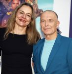 Amsterdam 8 april 2024
Premiere Invasie in Pathe Arena met oa
Raymond Thiry met partner
