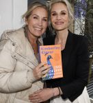 Amsterdam 16 april 2024
Boekpresentatie Kimberley Klaver. Haar 2e boek heet Zuid moeders hebben geen geheimen. tanja Jess