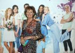 Amsterdam 3 april 2024
Amsterdamse premiere van Mamma Mia in het DeLaMar theater. Tetske v Ossewaarde