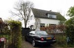 Zuiderwoude 12 en 13 april 2024
Het huis van Thijs Romer . Iemand heeft een boek voor zijn deur gezet .