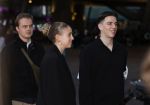 Amsterdam 8 april 2024
Premiere Invasie in Pathe Arena met oa Tarikh Jansen Ortal Vriend Raymond Thiry Gijs Scholten v Aschat Jasha Rudge Gijs Blom Fedja v Huet . Bobby Boermans is de regisseur. Isa Hoes kwam met haar kinderen Vlinder Kamerling en Merlijn Kamerling