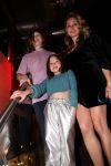 Amsterdam, 2 April 2024
Voorstelling Ladies of Soul
Zangeres Do Zangeres met kinderen Jip Verschoor en LouLou Verschoor