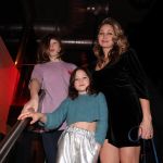Amsterdam, 2 April 2024
Voorstelling Ladies of Soul
Zangeres Do Zangeres met kinderen Jip Verschoor en LouLou Verschoor