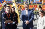 Zeewolde 17 april 2026
Koning Willem Alexander bezoekt de koningsspelen in Zeewolde . Britt Dekker presenteert het . Angel Daleman Joep Wennemars en Koning Willem Alexander