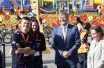Zeewolde 17 april 2026
Koning Willem Alexander bezoekt de koningsspelen in Zeewolde . Britt Dekker presenteert het . Angel Daleman Joep Wennemars en Koning Willem Alexander