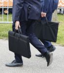 Dokkum 27 april 2026
Koningsdag is dit jaar in Dokkum . Namens de koninklijke familie zijn aanwezig : Koning Willem Alexander Koningin Maxima Prinses Amalia Prinses Alexia Prinses Ariane Prins Constantijn Prinses Laurentien Prins Maurits Prinses Marilene Prins Bernhard Prins Floris Prinses Aimee Prins Pieter Christiaan en Prinses Anita . Beveiliging