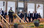 Dokkum 27 april 2026
Koningsdag is dit jaar in Dokkum . Namens de koninklijke familie zijn aanwezig : Koning Willem Alexander Koningin Maxima Prinses Amalia Prinses Alexia Prinses Ariane Prins Constantijn Prinses Laurentien Prins Maurits Prinses Marilene Prins Bernhard Prins Floris Prinses Aimee Prins Pieter Christiaan en Prinses Anita . Beveiliging