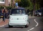 Amsterdam 25 april 2026
Daan Schuurmans en zijn vrouw Bracha v Doesburgh wonen weer in Amstewrdam zuid . Ze vervoeren zich in een fiat stadsauto.