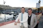 Malta 7 april 2026
John de Bever en Kees de Bever maken bij de Smart City Malta Studios bekend dat ze een speelfilm op gaan nemen . De film gaat heten alles voor de fans .
