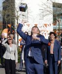 Zeewolde 17 april 2026
Koning Willem Alexander bezoekt de koningsspelen in Zeewolde . Britt Dekker presenteert het .