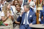 Dokkum 27 april 2026
Koningsdag is dit jaar in Dokkum . Namens de koninklijke familie zijn aanwezig : Koning Willem Alexander Koningin Maxima Prinses Amalia Prinses Alexia Prinses Ariane Prins Constantijn Prinses Laurentien Prins Maurits Prinses Marilene Prins Bernhard Prins Floris Prinses Aimee Prins Pieter Christiaan en Prinses Anita .