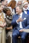 Dokkum 27 april 2026
Koningsdag is dit jaar in Dokkum . Namens de koninklijke familie zijn aanwezig : Koning Willem Alexander Koningin Maxima Prinses Amalia Prinses Alexia Prinses Ariane Prins Constantijn Prinses Laurentien Prins Maurits Prinses Marilene Prins Bernhard Prins Floris Prinses Aimee Prins Pieter Christiaan en Prinses Anita .